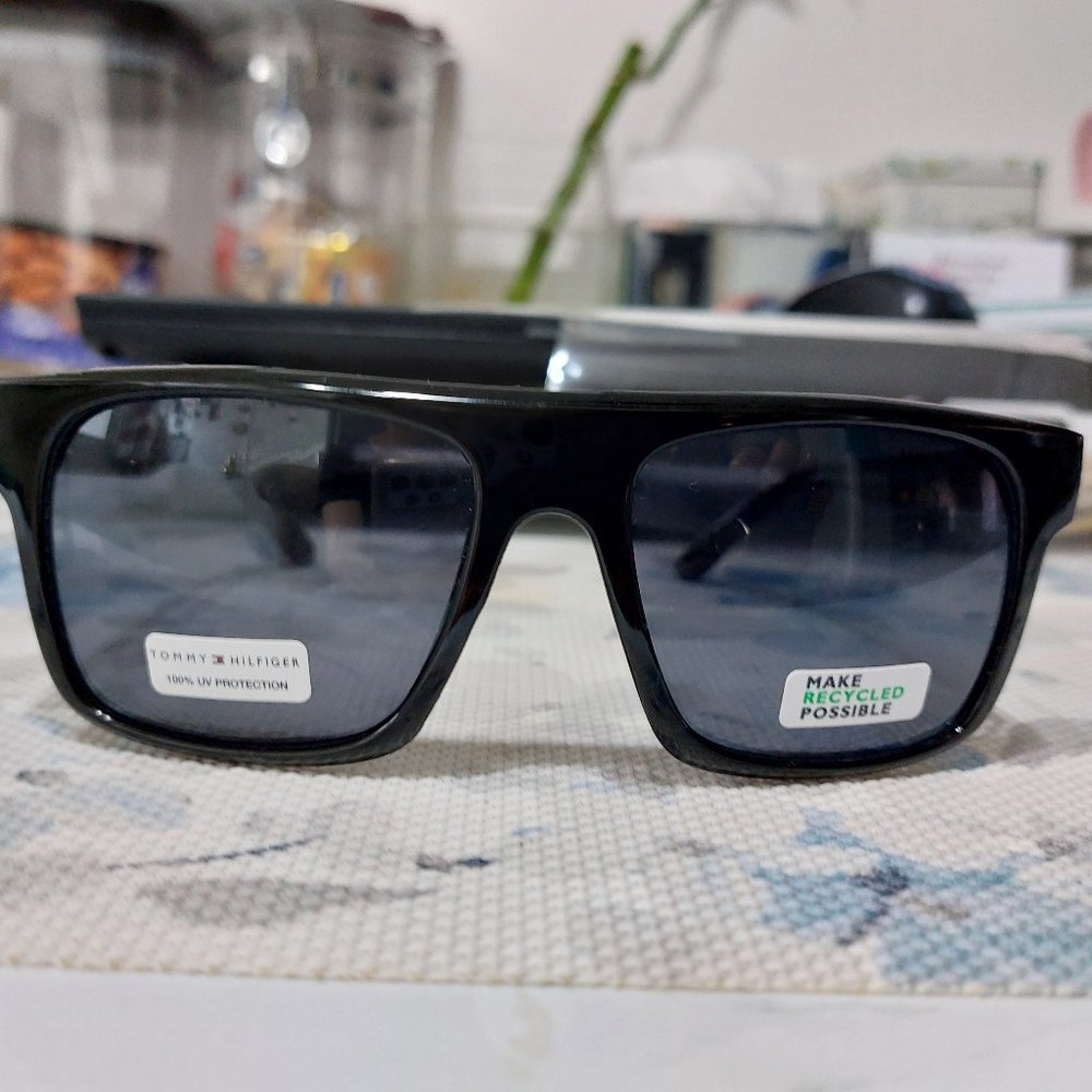 Tommy Hilfiger Sunglasses TH Stickie Intact MAKE RECYCLED POSSIBLE